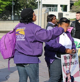/media/images/2012/SEIUprotest.jpg